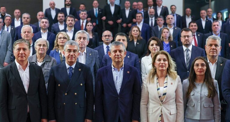 40 günde kurultay kuralı