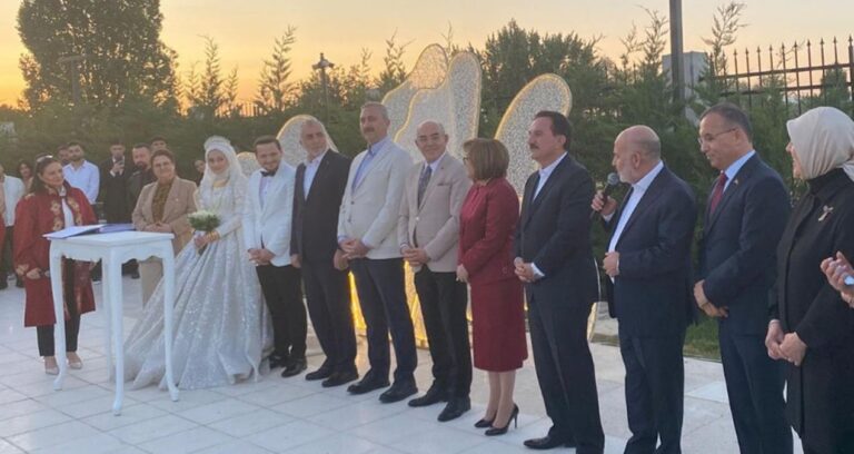 Düğününe bakan ordusu katılan ‘damat’ rüşvetten gözaltında