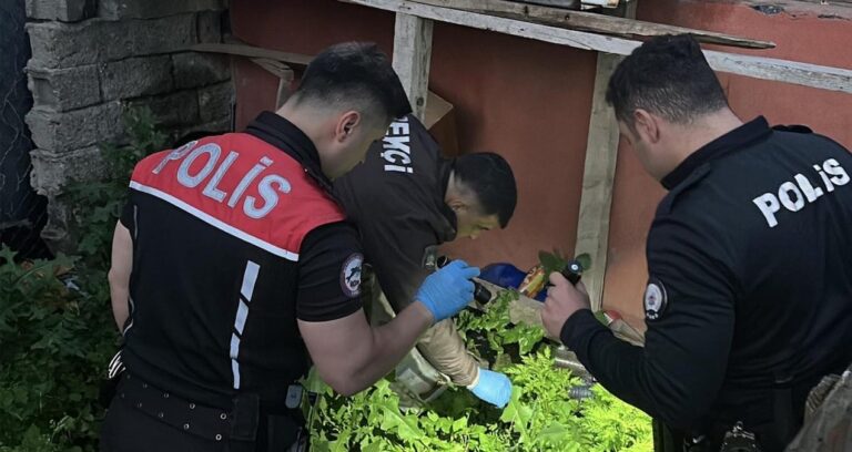 Edirne’de polisin ‘dur’ ihtarından kaçan kuşkulu uyuşturucu ile yakalandı