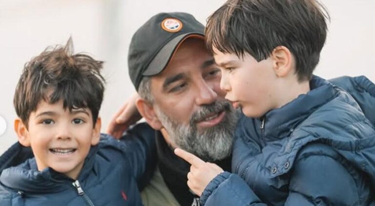 Çocuklarının yazdığı notlar ortaya çıktı! Arda Turan’ın paylaşımı yürek burktu
