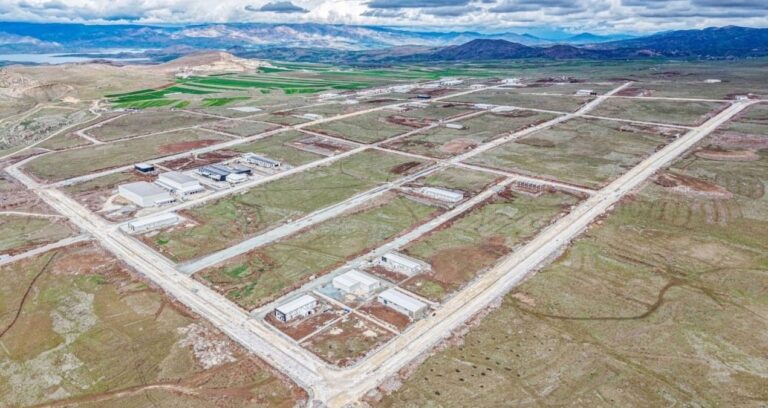 Sanayi atağı çöktü: Teknova OSB’de altyapı isyanı!