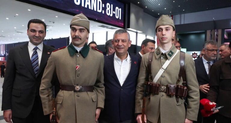 Özel’i gören askerler askeri hastane istedi: Evlatlarımız göz nazaran göre ölüyor