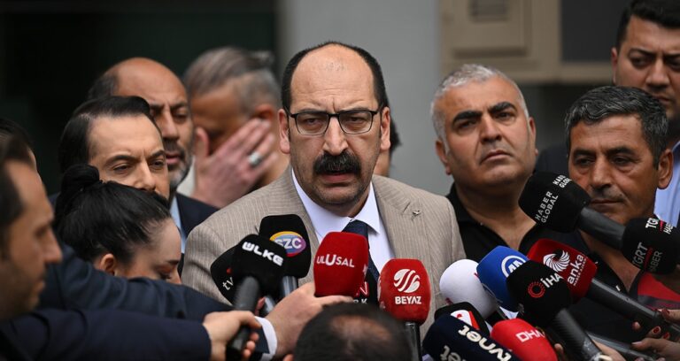 Basın danışmanına zimmet suçlaması