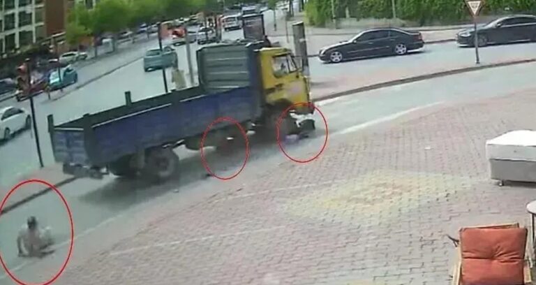 Bisikletteki 3 çoçuk kamyonetin altında kaldı; o anlar kamerada