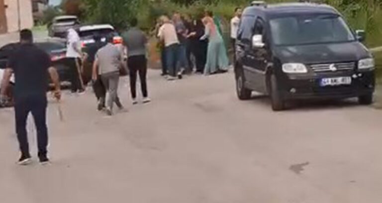 Kocaeli’de iki aile ortasında silah, sopa ve taşlı hengame: 10 yaralı