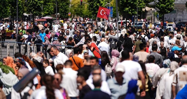 Türkiye’nin en kalabalık mahallesi muhakkak oldu: Nüfusu 150 bini aştı