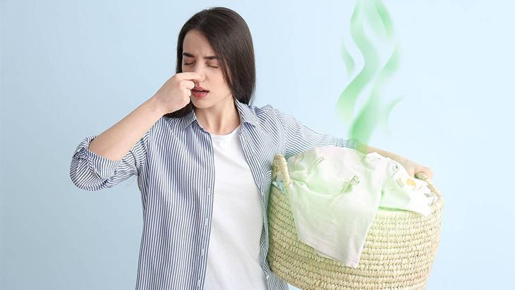 Çamaşırlardaki kalıcı kokuyu söküp atıyor! Sebebi vücut yağları ve sebum