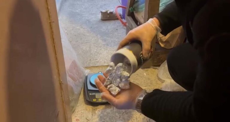 Belgrad Ormanı’nda ‘yürüyüş’ mazeretiyle uyuşturucu ticareti; suçüstü yakalandılar