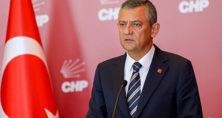 Gitmek mi güç, kalmak mı? Bahtımızı belirleyecek o karar