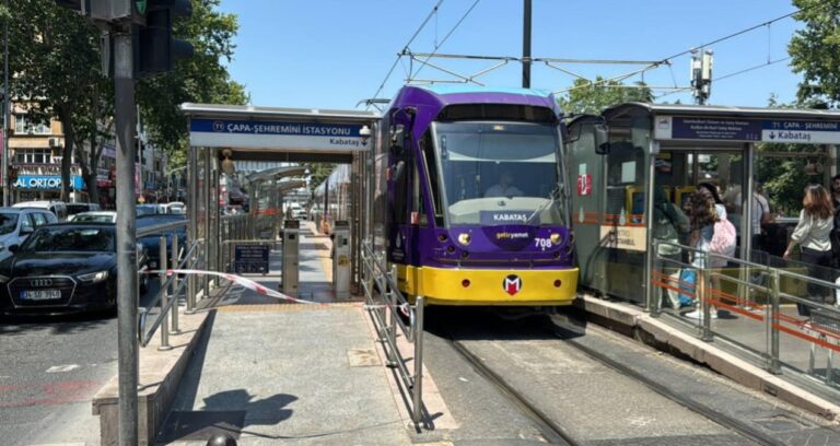 Kabataş-Bağcılar Tramvay Çizgisi’nde seferler aksadı