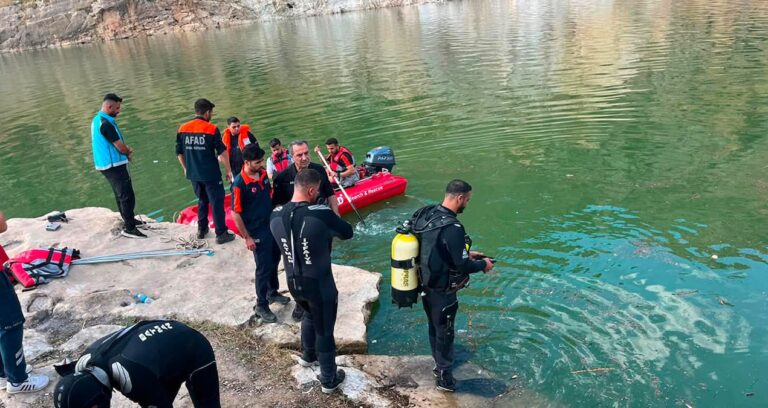 Serinlemek için girdiği Botan Çayı’nda boğuldu