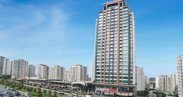 İstanbul’un ünlü oteli rekor paraya satışa çıktı