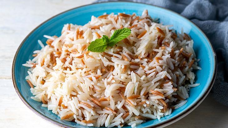 Tane tane pilavın ilk adımı! Doğru yıkama tekniği