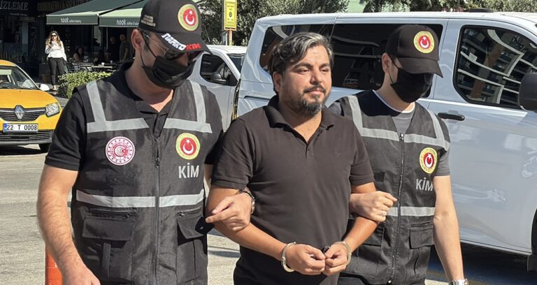 Arif Kocabıyık’tan ‘Nereye kaçacaksın?’ sorusuna adliye önünde yanıt