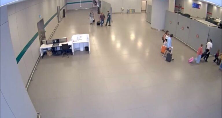 Havalimanında sinema üzere takip: Pilot kıyafetiyle kaçan kuryelere dev operasyon