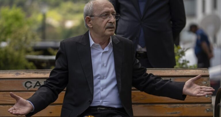 Kılıçdaroğlu konuşurken CHP’den istifa ettiler