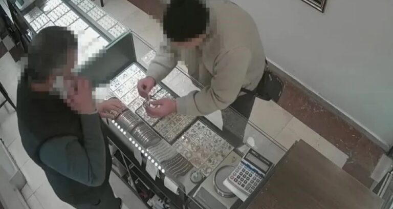 Konutunda boynundan bıçaklanarak öldürülmüştü: Sanıktan dikkat çeken savunma