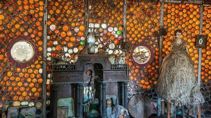 Çöpten topladığı şişelerle kocaman bir köy kurdu! ’60 yaşında başladı, 25 yıl sürdü’