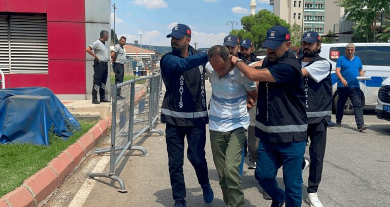 YENİ Partili vekili bıçaklayan saldırgan: ‘Yaşadığına seviniyorum’