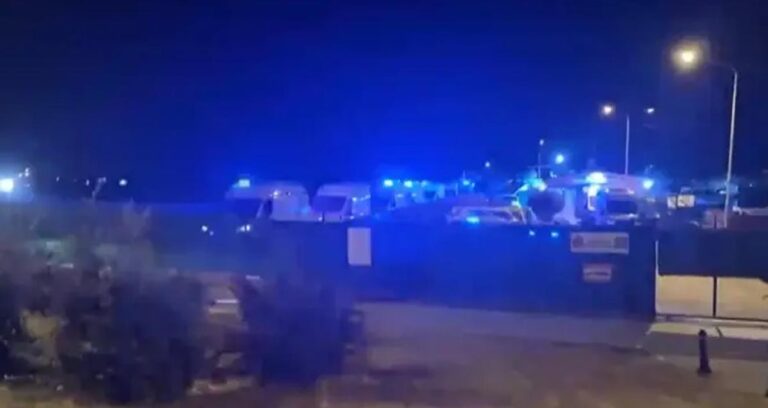 Zeytinburnu açıklarındaki gemiden yardım daveti