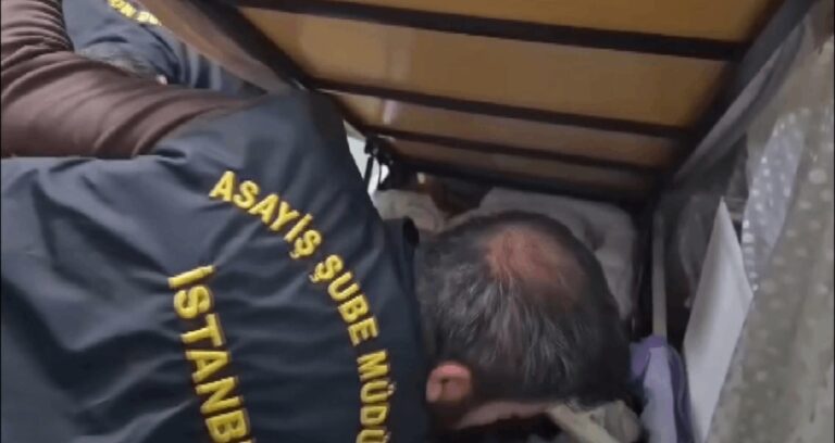 9 yıldır aranan firari, imam nikahlı eşinin evine düzenlenen baskınla kelepçelendi