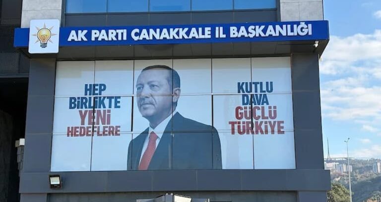 AKP’liler toplantı sonrası birbirine girdi! Partiden apar topar açıklama geldi