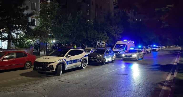 Babasını bıçaklayan oğlu intihara teşebbüs etti