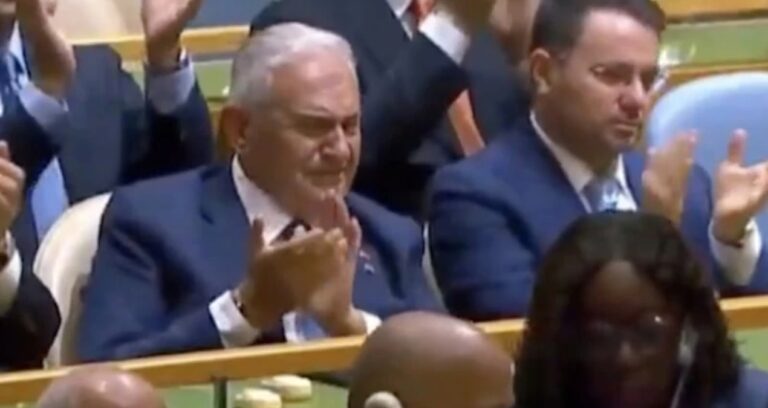 Erdoğan BM kürsüsünde Sezai Karakoç’un şiirini okudu; Binali Yıldırım gözyaşlarını tutamadı