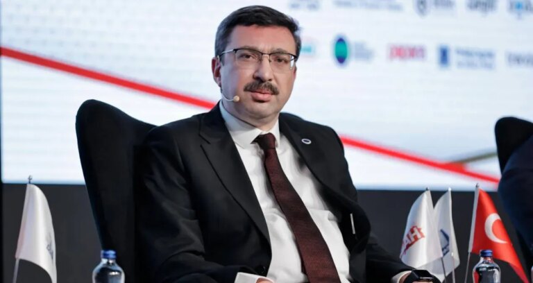 Eski SPK Lideri’nin savunması AKP’li ismi sıkıntıdan çıkarttı: “Bunu bir hoş döveceksin”