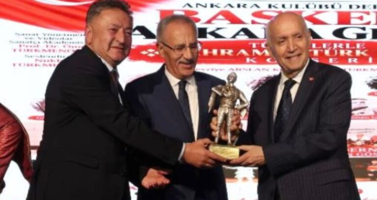 Hürmet Öztürk’e ‘Ankara’ya Kıymet Katanlar’ mükafatı
