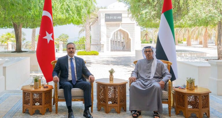 Hakan Fidan, BAE Devlet Başkan Yardımcısı Pir Mansur bin Zayed ile görüştü