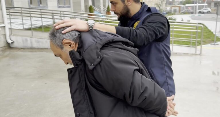 Kütahya’daki bayan esnaf cinayetinde yeni gelişme: “Kızıma büyü yaptı” argümanı dehşete düşürdü!