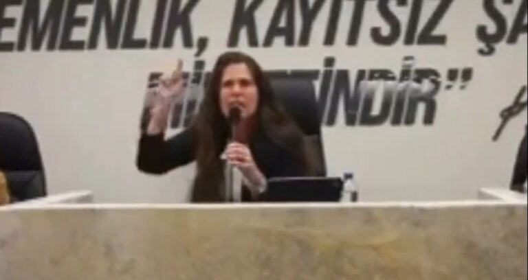 Lâl Denizli’yi meclis toplantısında çıldırtan kelamlar: “Senin ağzını yerim ben!”