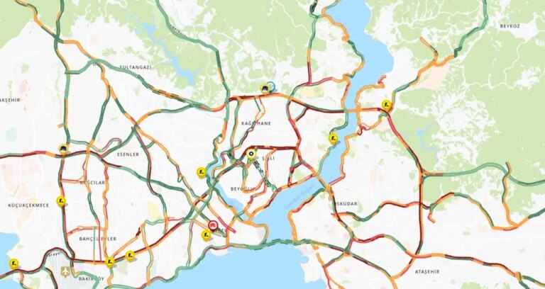 İstanbul’da sağanak ve trafik azabı… İş çıkışı yoğunluk yüzde 80’i aştı