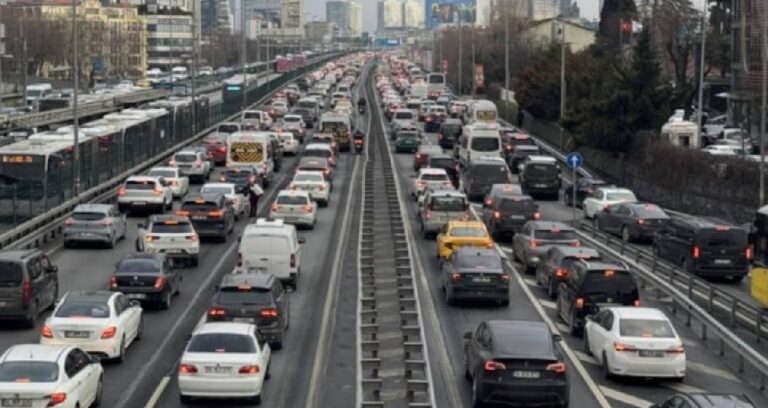 Türkiye’de en çok araca sahip 20 il aşikâr oldu: 6 kent 1 milyon barajını aştı