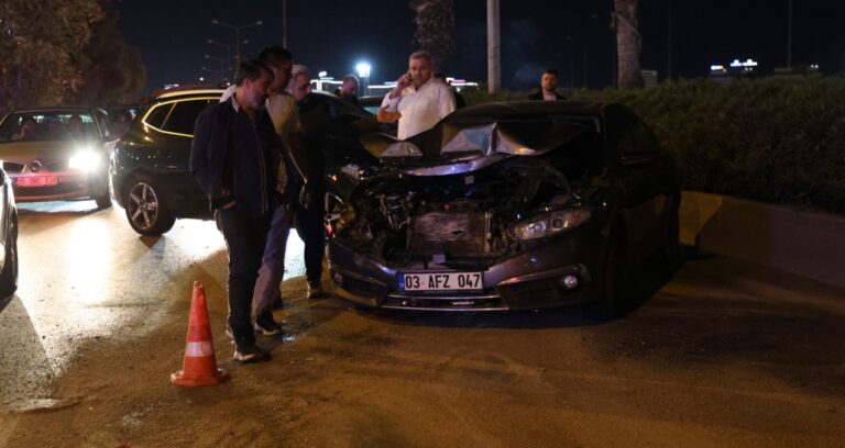 İzmir’de zincirleme kaza: 7 araba ve 1 motosiklet birbirine girdi